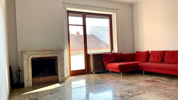Santa Rita, zona Sporting, appartamento con sottotetto.